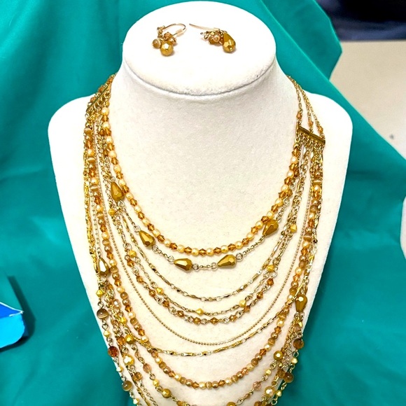 Vintage Avon, Luxurious Golden, Multistrand, Necklace & Earrings Set NIB - Picture 9 of 9